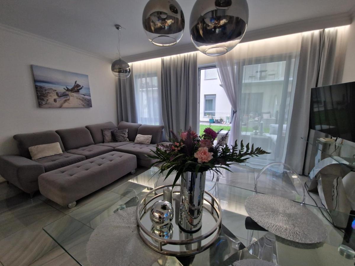 Maxim Apartment Pobierowo Eksteriør billede